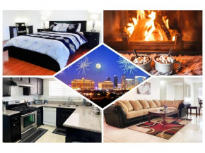 *Panoramic Strip Views ~ Spacious, Gorgeous Home!*